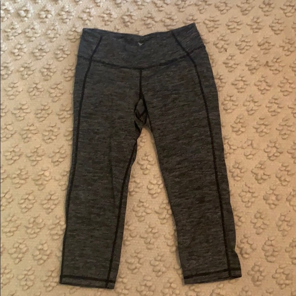 Cropped old navy athletic leggings
